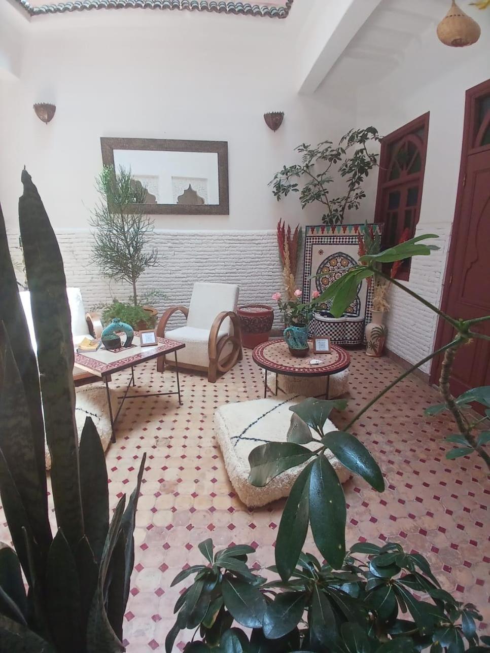 Dantella Riad 3*
