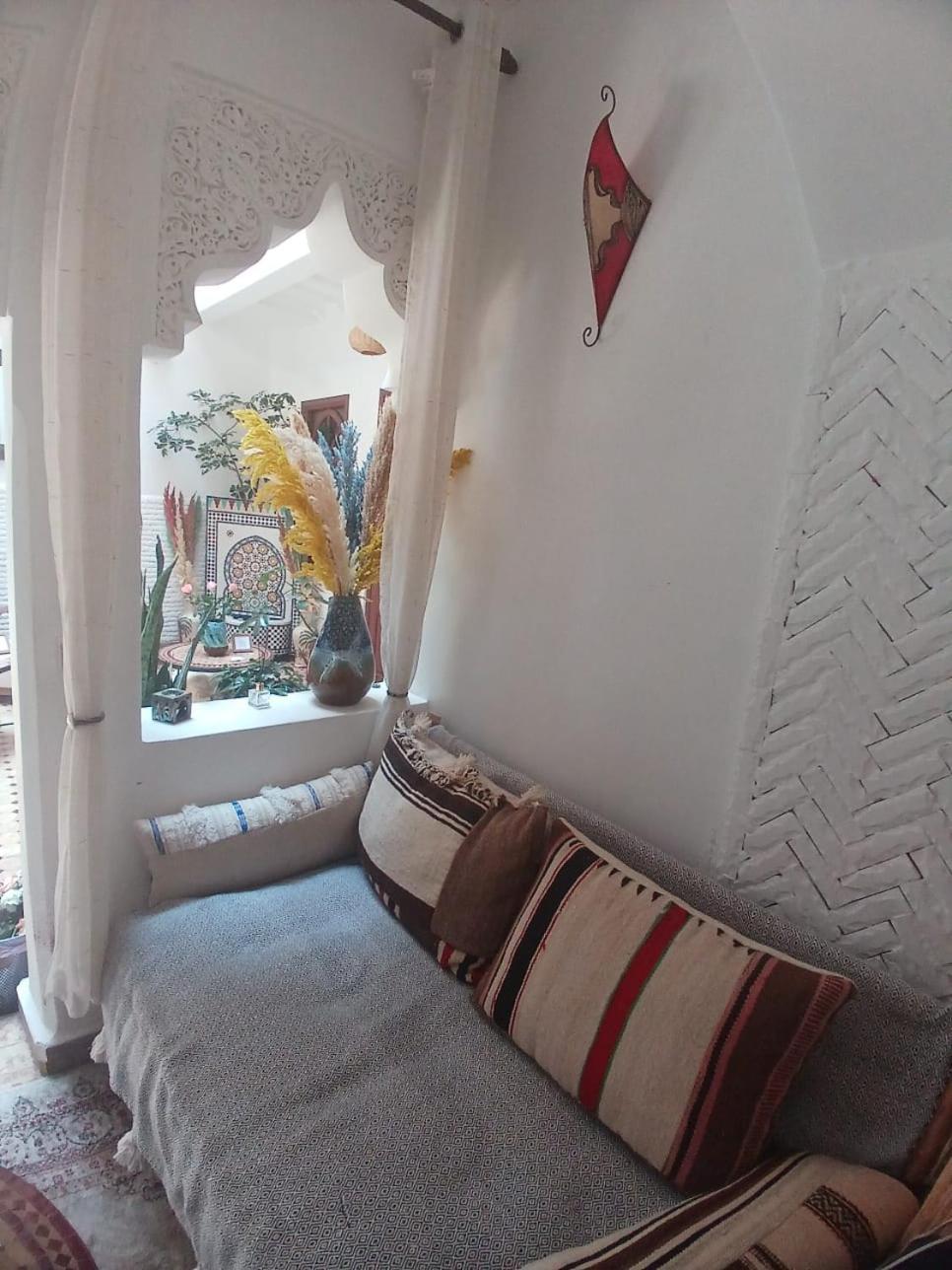 Dantella Riad